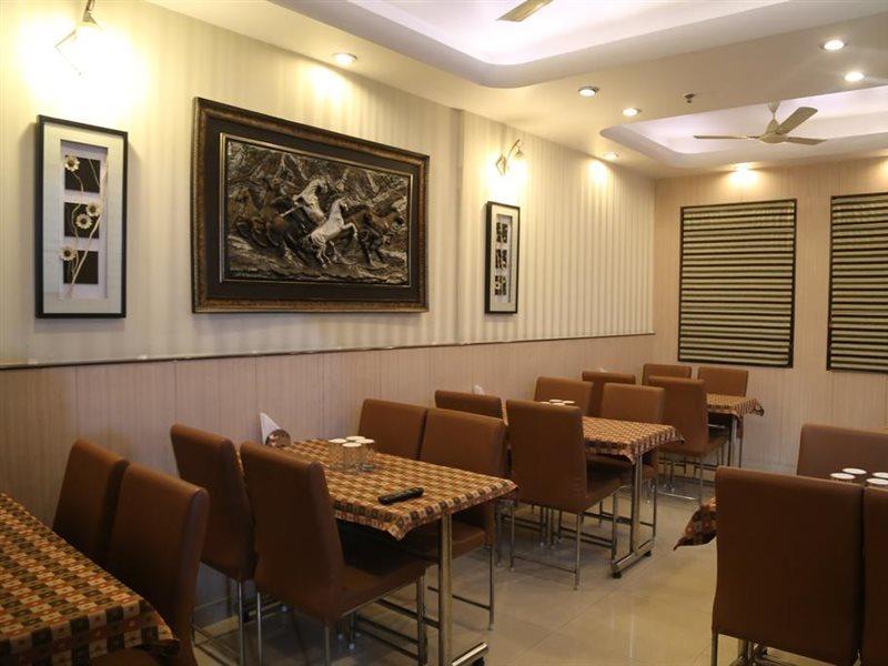 Hotel Aster Inn New Delhi מראה חיצוני תמונה