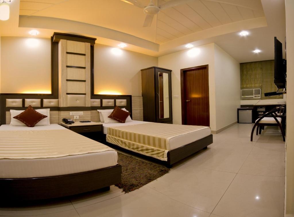 Hotel Aster Inn New Delhi מראה חיצוני תמונה